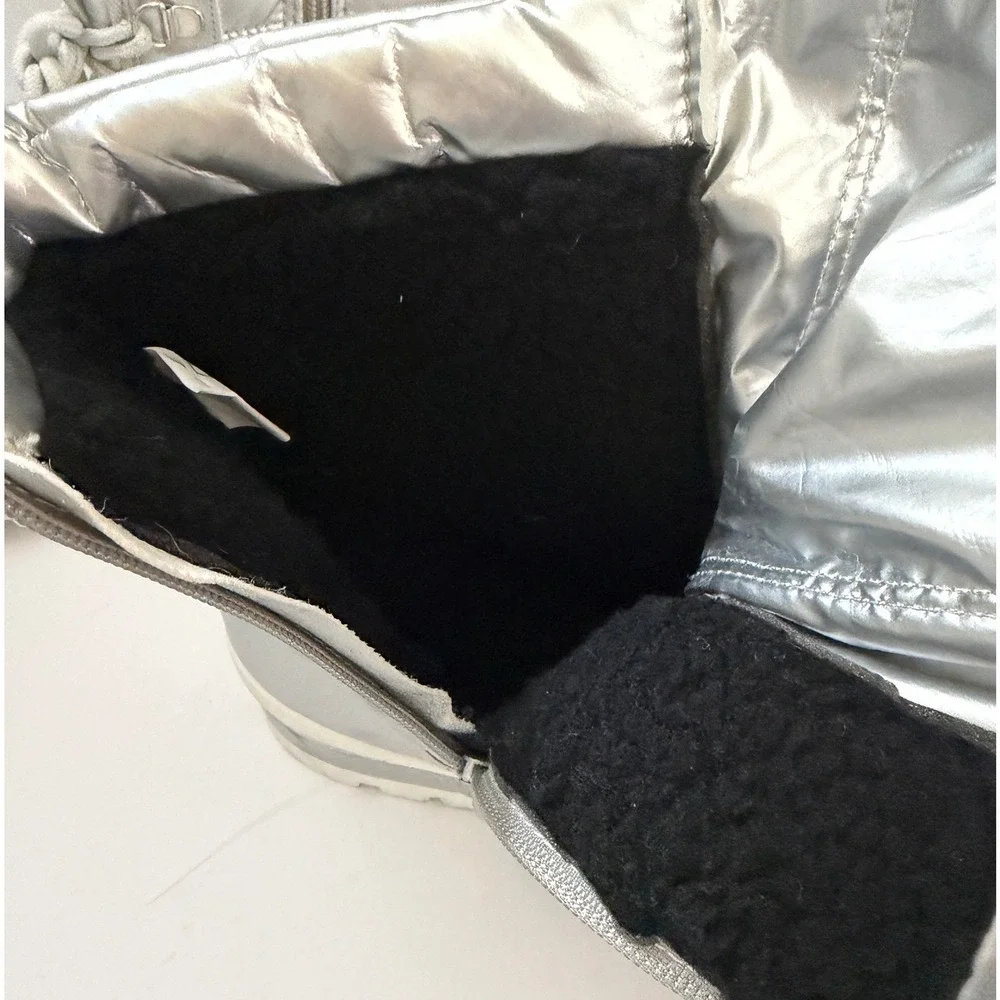 Unbranded metallic silver